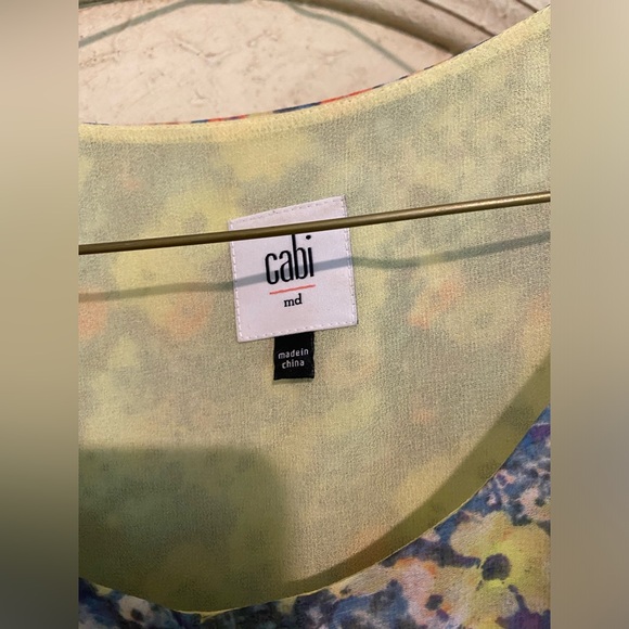 Cabi floral blouse - Picture 2 of 4